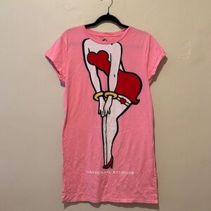 Universal Pink Tee with Bold Red Graphic